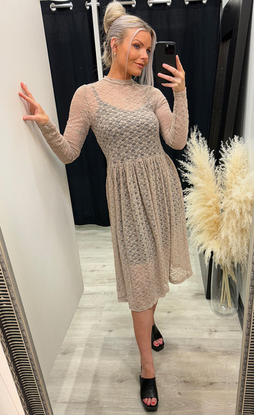 Lacey dress - taupe