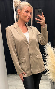 Vivienne satin blazer - nude