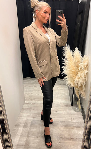 Vivienne satin blazer - nude