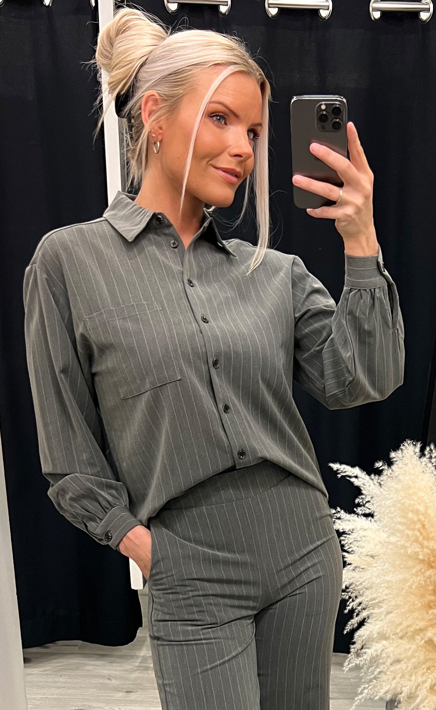 Verina shirt - grey pinstripe