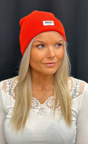 Mojo beanie - fiery red