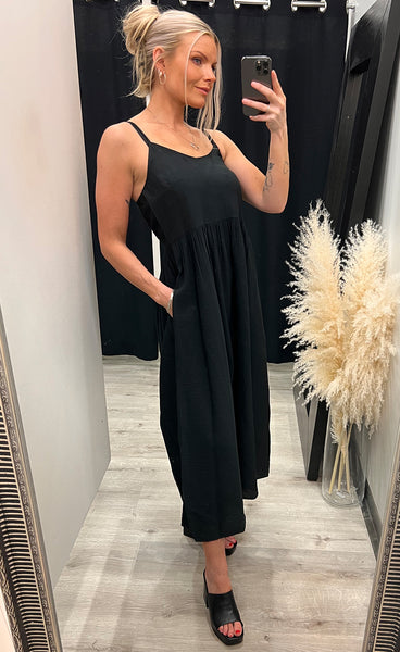 Hot dress - black